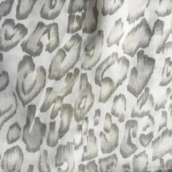 Chico’s Leopard Cheetah Gray & White Tank - Picture 3 of 7